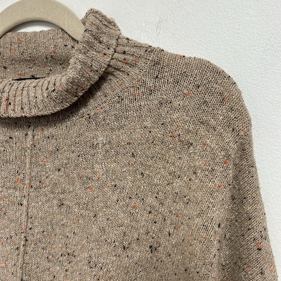 Six/Fifty Oversized Fit Hi Low Hemline Women’s Size M Oatmeal Speckled Sweater - Picture 4 of 14